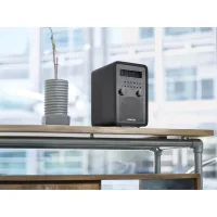 Sangean WR-50 radyo pencere önünde, ortam kullanımı