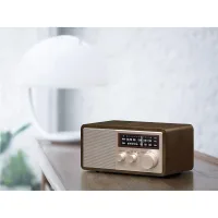 Sangean WR-16SE radyo çapraz açıdan, ahşap kabin